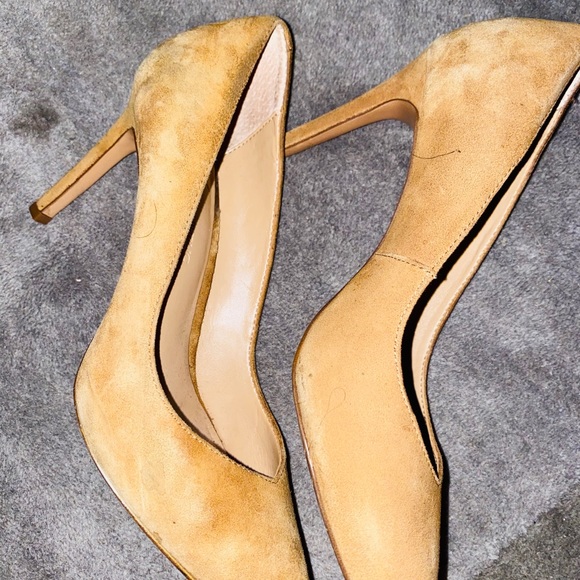 Banana republic tan heels in size 6 - Picture 5 of 6